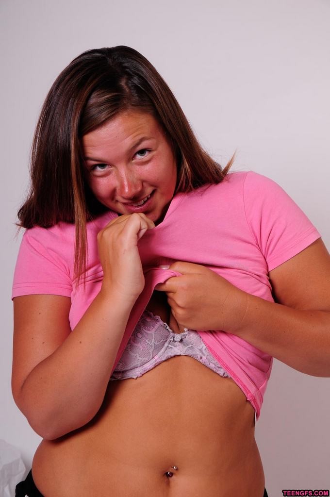 Homemade teen girlfriend poses in pink panties #78660615