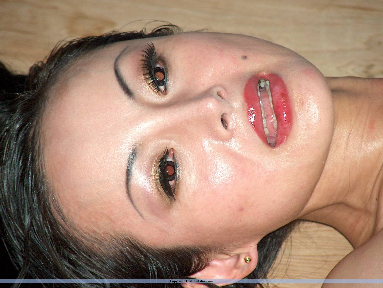 Cinese bdsm slavegirl ange venus in punizione seno busty e dolore hotwaxing
 #69948112