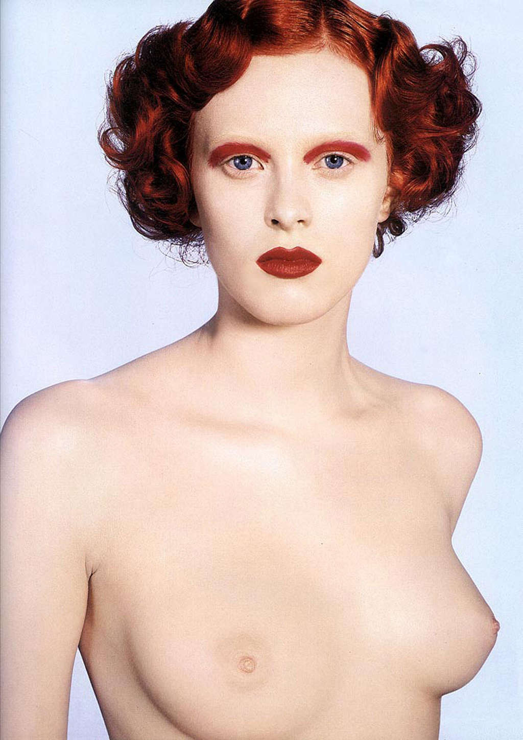 Karen Elson che mostra le sue belle tette in alcuni photoshoot nudo
 #75351849