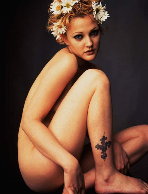 Sweet and hot actress Drew Barrymore shows nude body #75432228