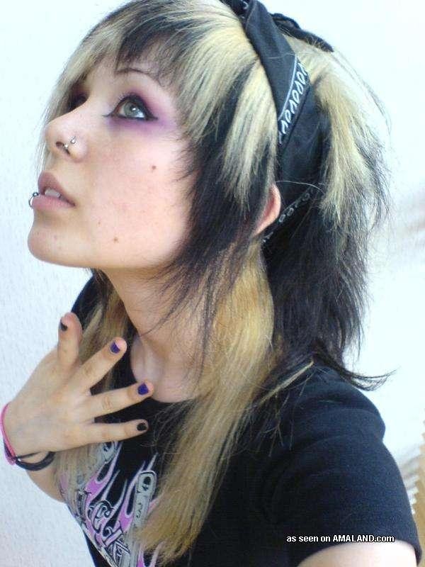 Fotos de chicas amateurs sexy en escena camwhoring
 #67222130