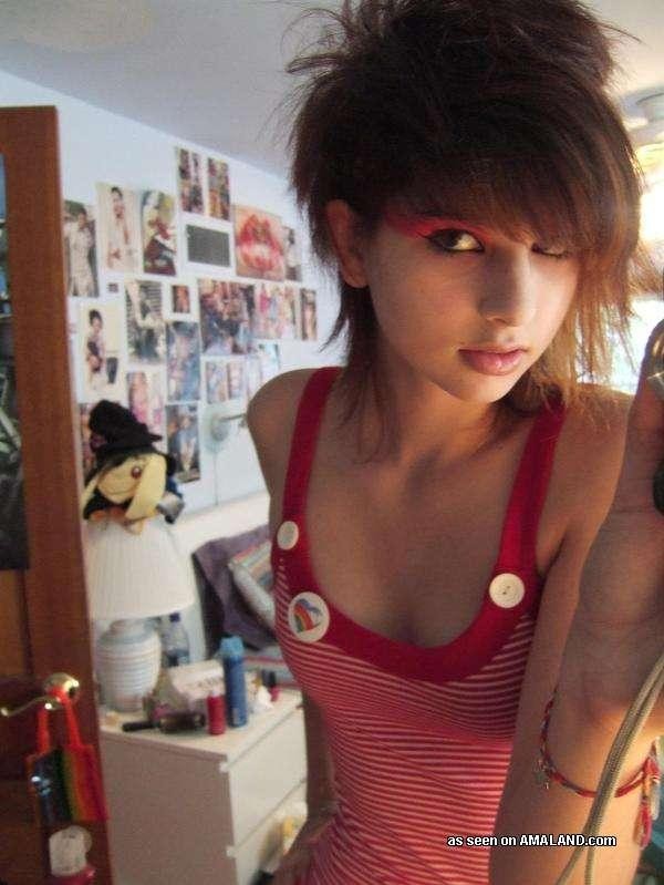 Fotos de chicas amateurs sexy en escena camwhoring
 #67222163