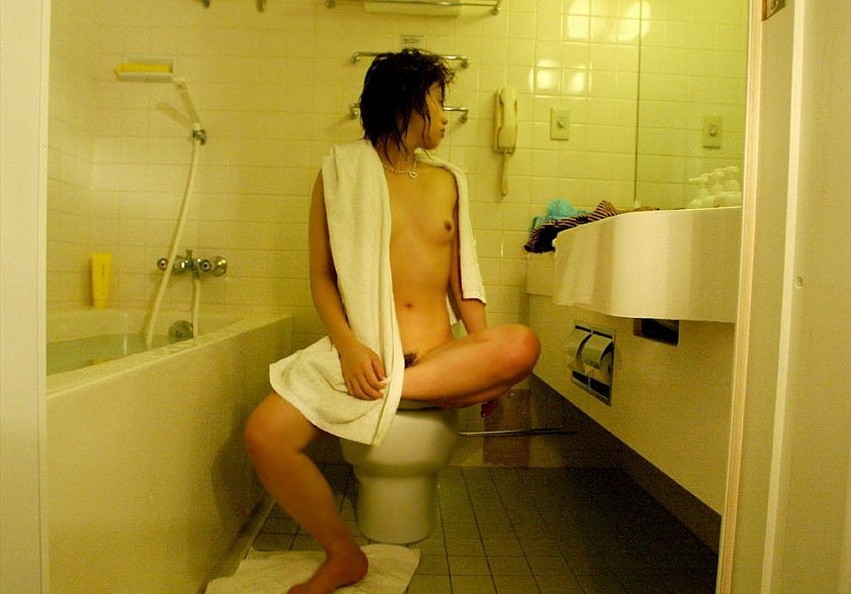 Hitomi Hayasaka asian teen takes bath and shows her tits #69825308