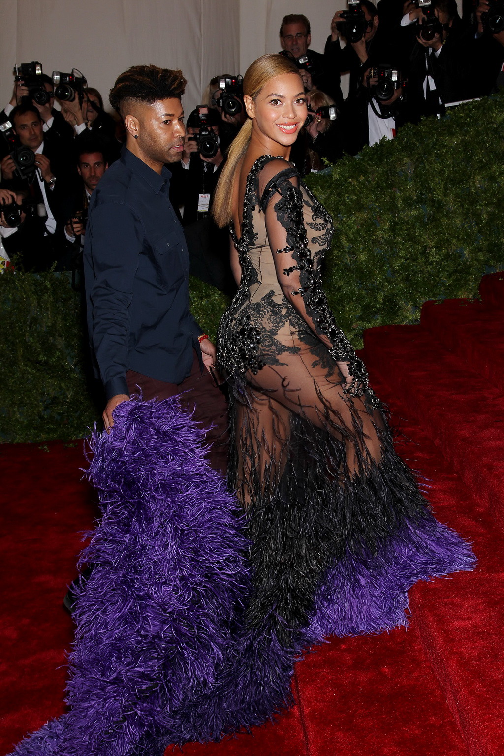 Beyonce knowles tetona y enseñando el culo en vestido c-thru a pelo en metropoli
 #75263830