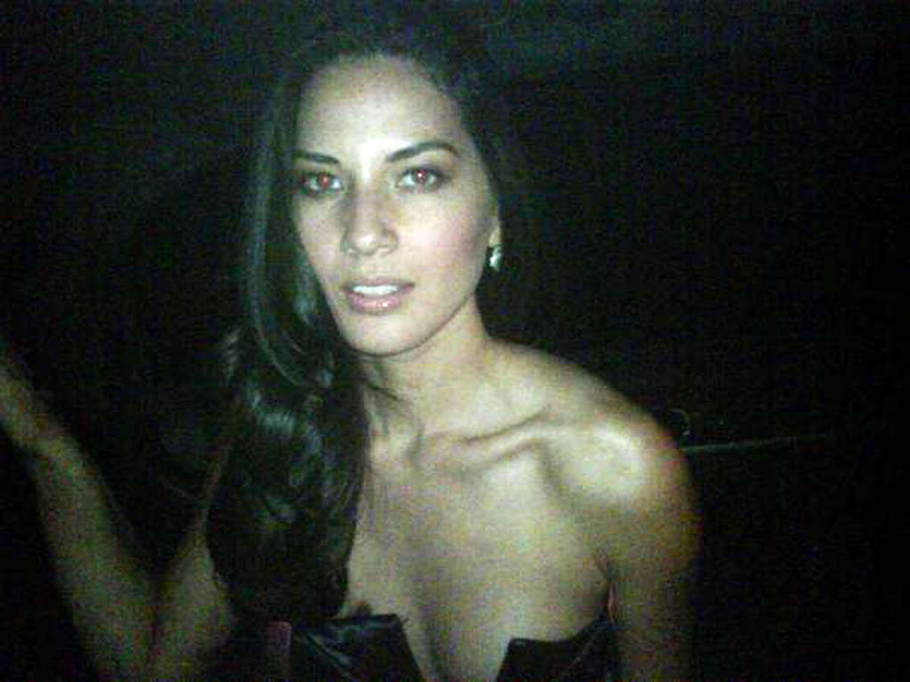 Olivia Munn guardando caldo e bello sulle sue foto sexy private
 #75364328