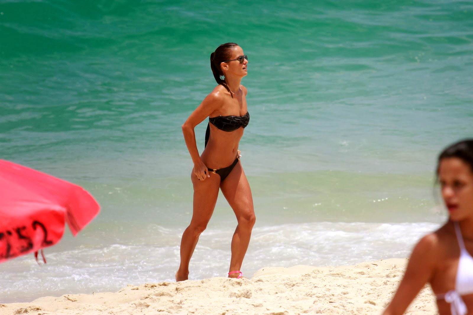 Fernanda de Freitas showing off her bikini body on the beach in Barra da Tijuca, #75214237