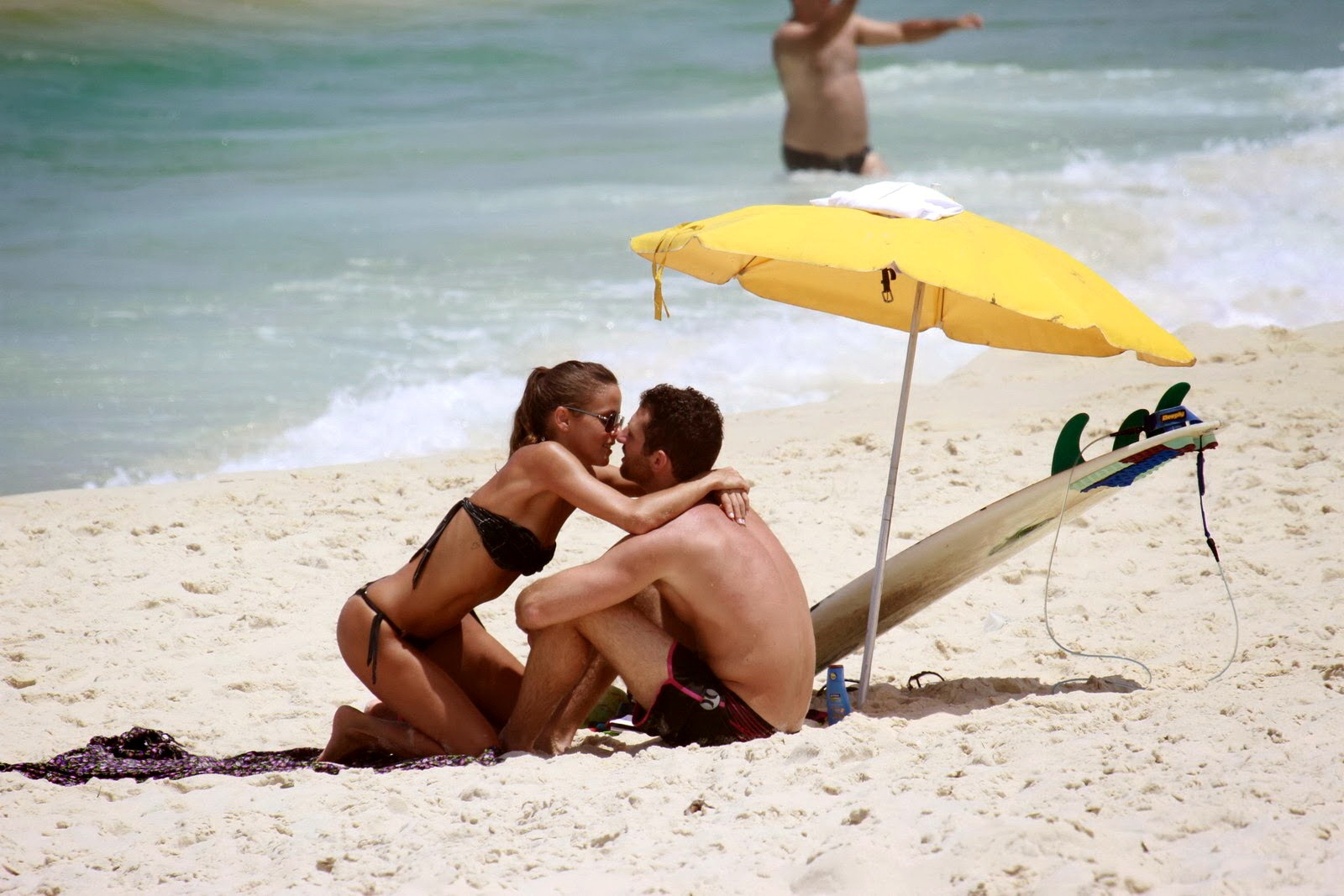 Fernanda de Freitas showing off her bikini body on the beach in Barra da Tijuca, #75214321