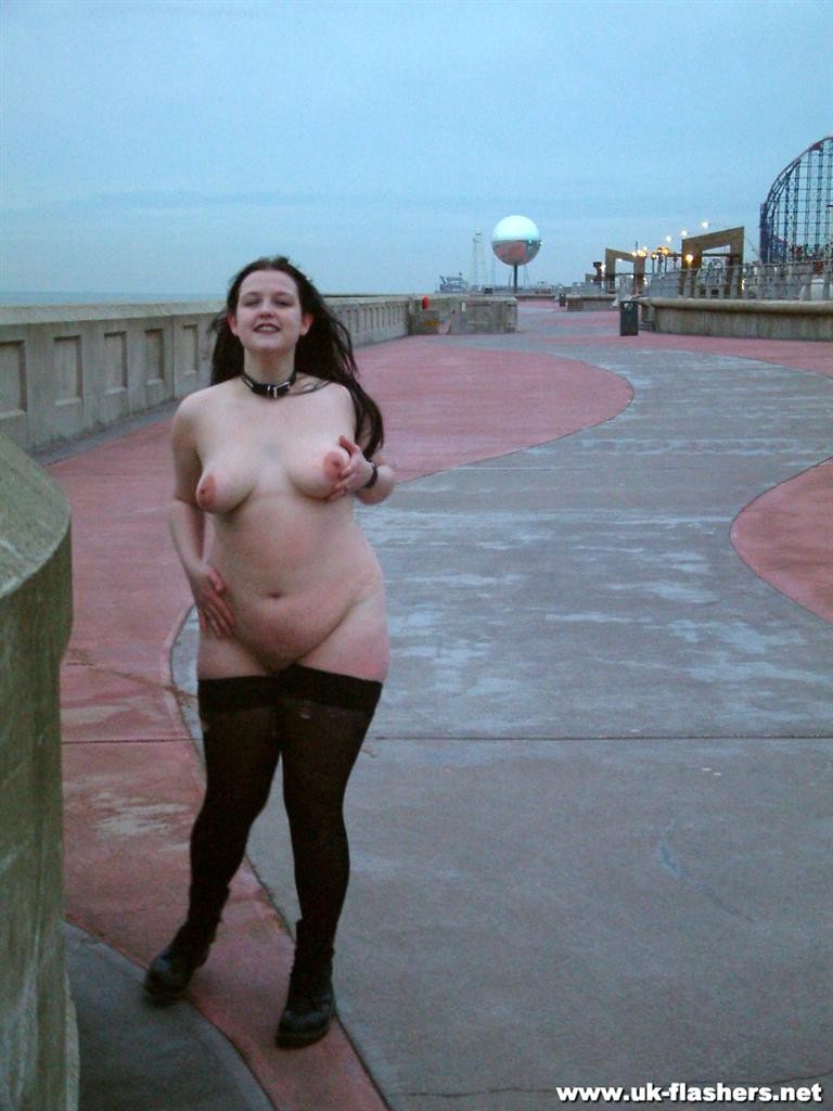Amateur flashing and public nudity at uk holiday resort with daring exhibitionis #78605016