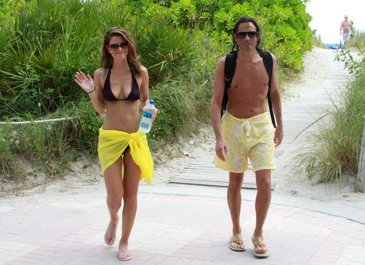 Maria menounos vollbusig tragen skimpy bikini auf miami beach
 #75305879