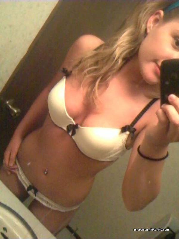 蒸し暑いセクシーな赤ちゃんの自撮り
 #68310832