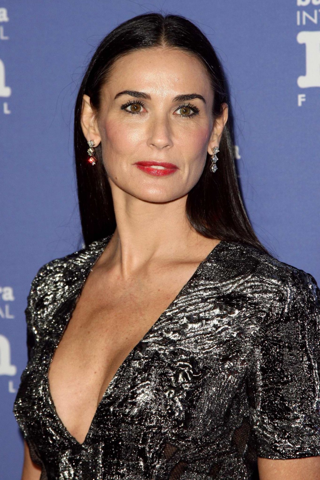 Demi Moore showing cleavage at the 9th Annual Kirk Douglas Award for Excellence  #75180756