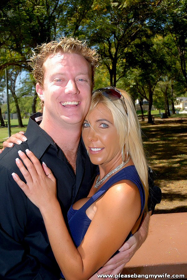 Rubia esposa le gusta tener una racha de semen en su cara de una polla dura
 #77585583