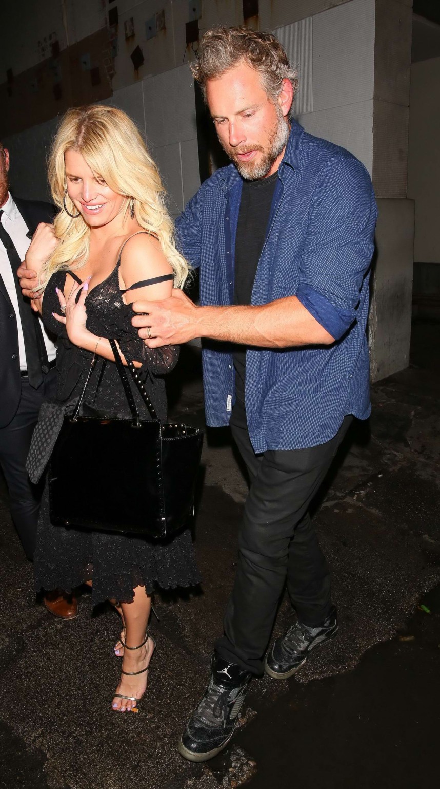 Jessica simpson wardrobe malfunction while stumbling out of sayers club in holly
 #75162398