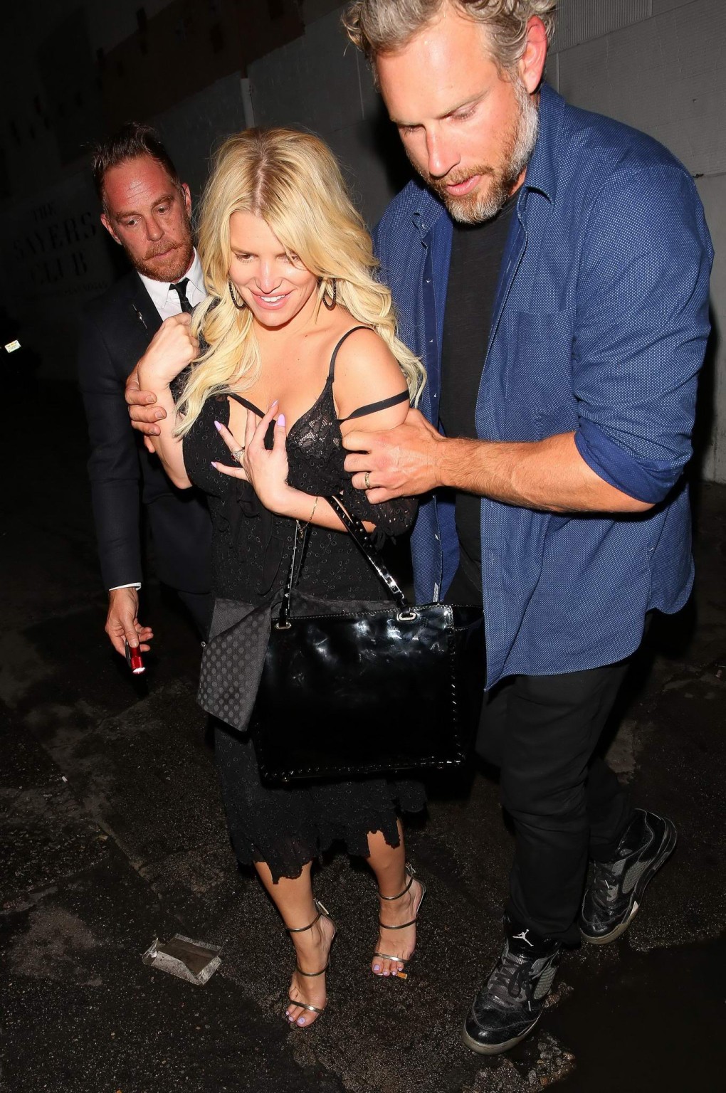Jessica simpson wardrobe malfunction while stumbling out of sayers club in holly
 #75162402