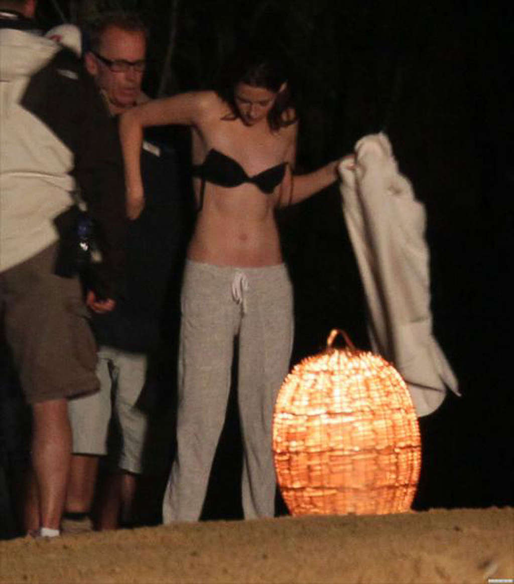 Kristen Stewart exposing fucking sexy body and nice tits in bra #75326479