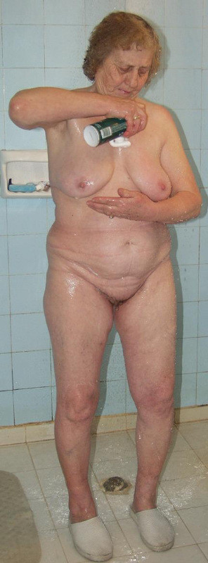 Massive granny showering all alone #76633360