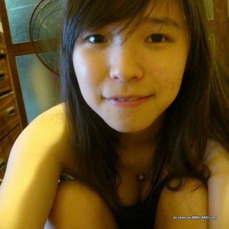 Fotos de jóvenes chinas desnudas con su novio
 #69757251