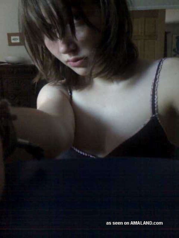 Photos of sleazy Gertrude playing with her cam #75712504