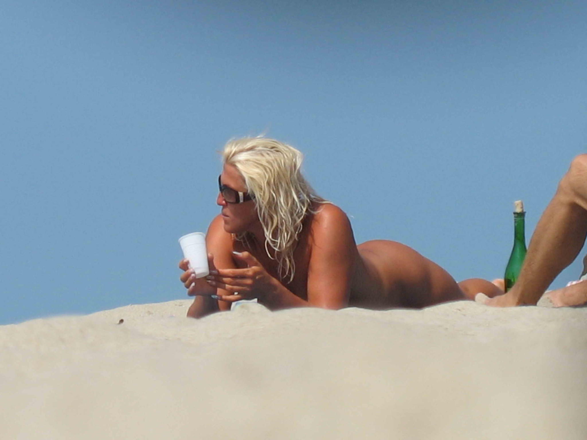 Increíbles fotos nudistas
 #72308763