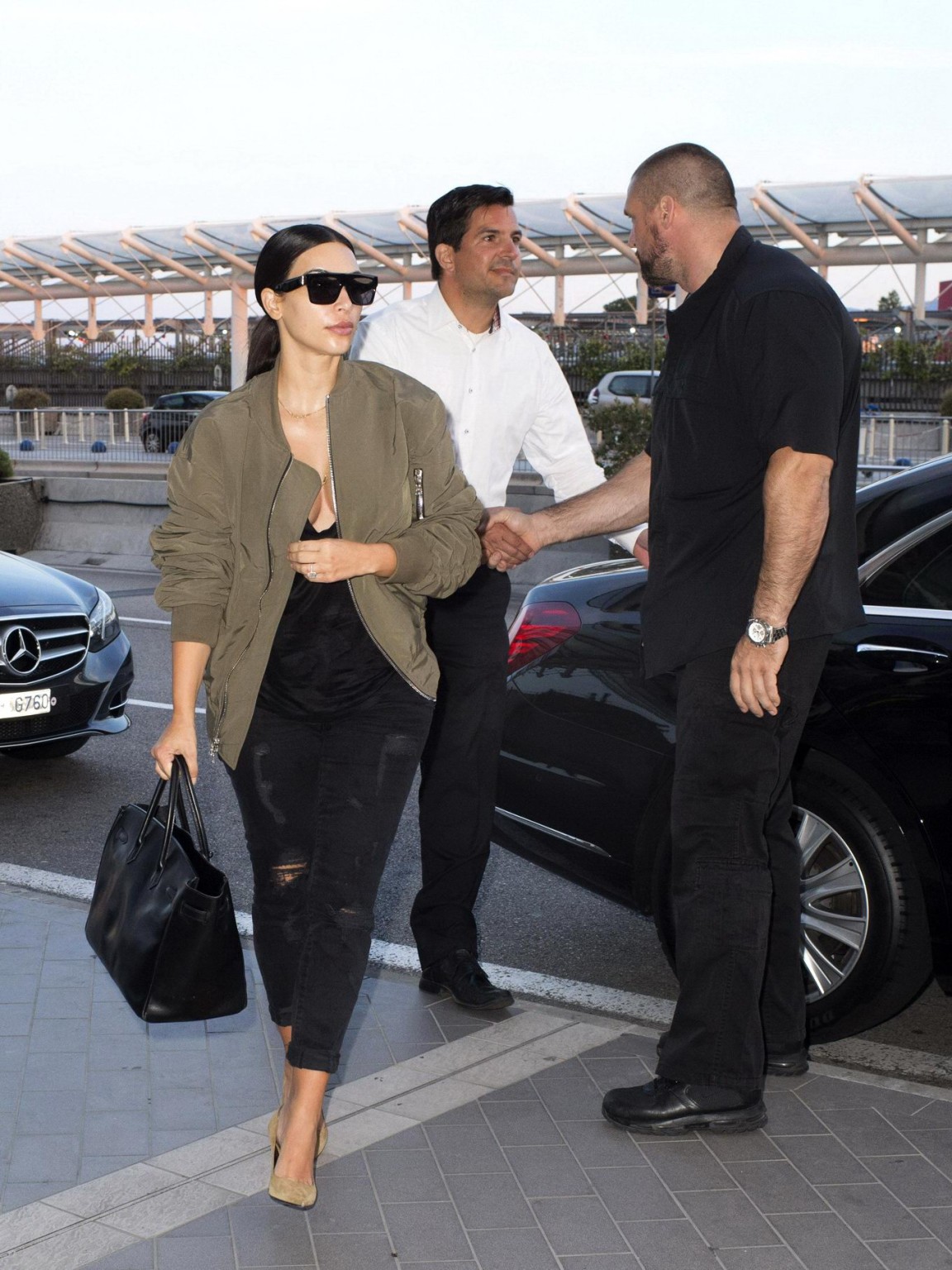 Kim Kardashian showing huge cleavage at Nice Airport in France #75192727