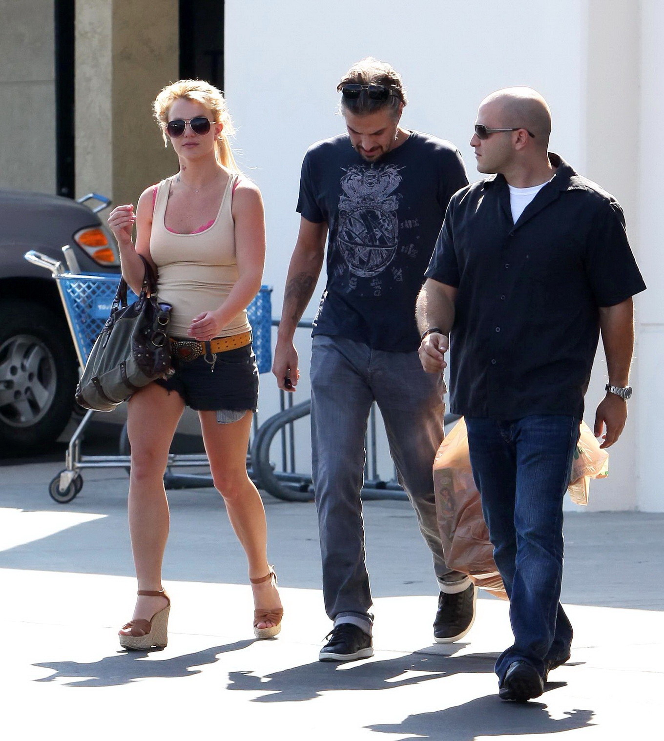 Britney Spears looking very sexy wearing hotpants  tank-top outside Toys-R-Us in #75331123