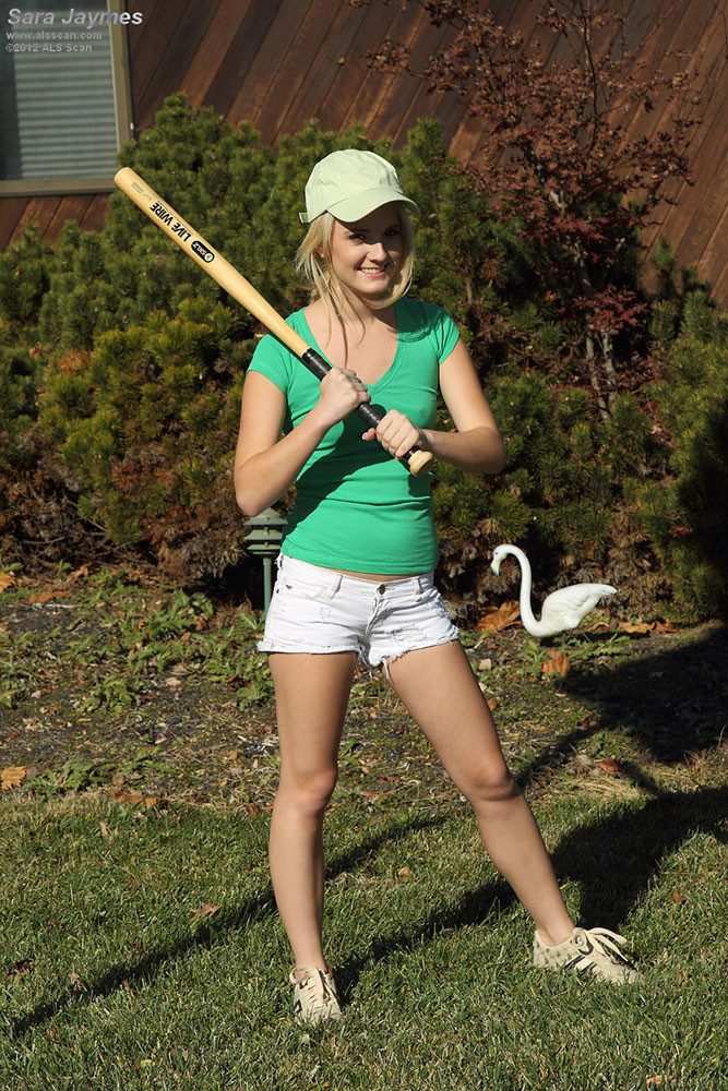 Sara jaymes y franziska juegan a los coños con un bate de béisbol
 #71115639