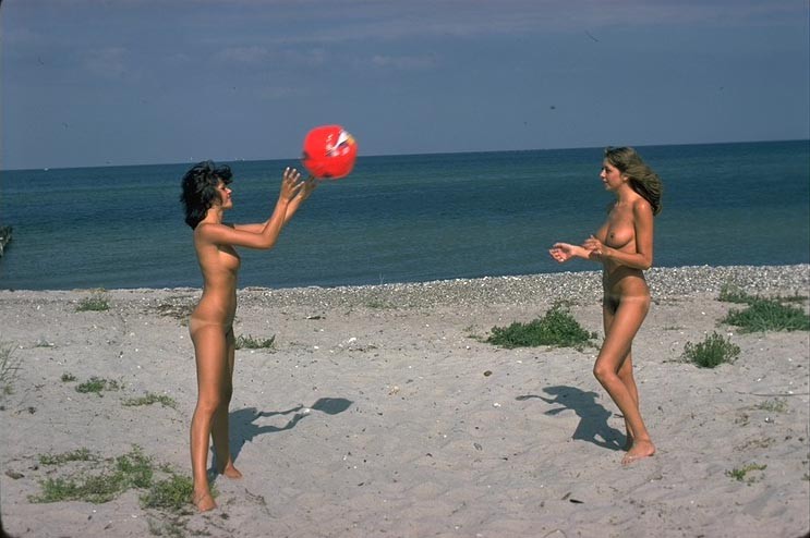 Check out a naked chick at the beach tan her hot entire body #72251961