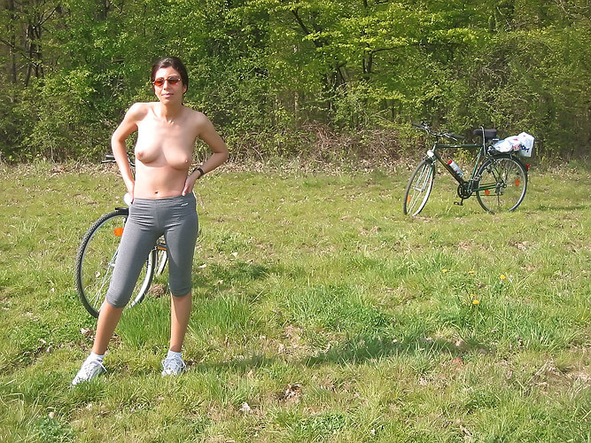 Teens zu Hause - kleine nasse Pussys werden überfallen 
 #68456067