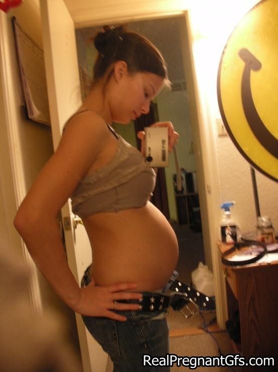 Amateur preggo Freundinnen
 #67184092