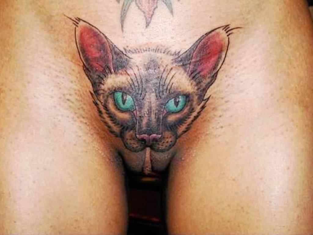 Extreme tattoo and piercing #73231176
