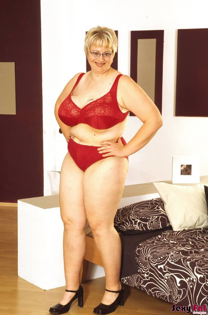 BBW In Red Bra &amp;amp; Panties Plays with a Vibrator #73907715