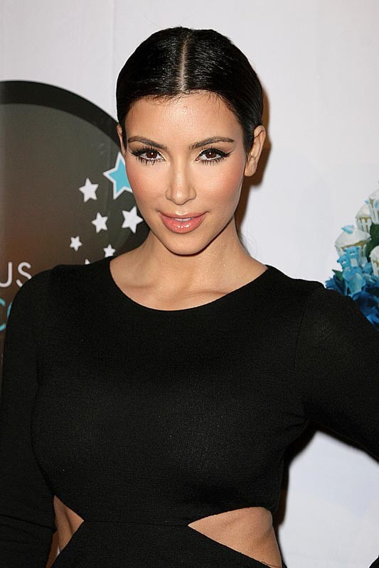Kim Kardashian cameltoe and upskirt of panties #75378817