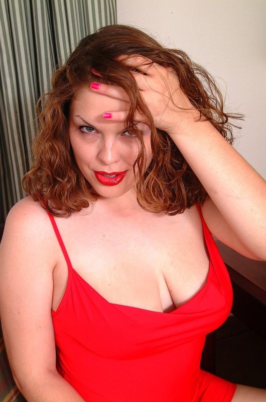 Big Tit Redhead Milf Spreading Her Tight Pink Pussy Lips #75570773