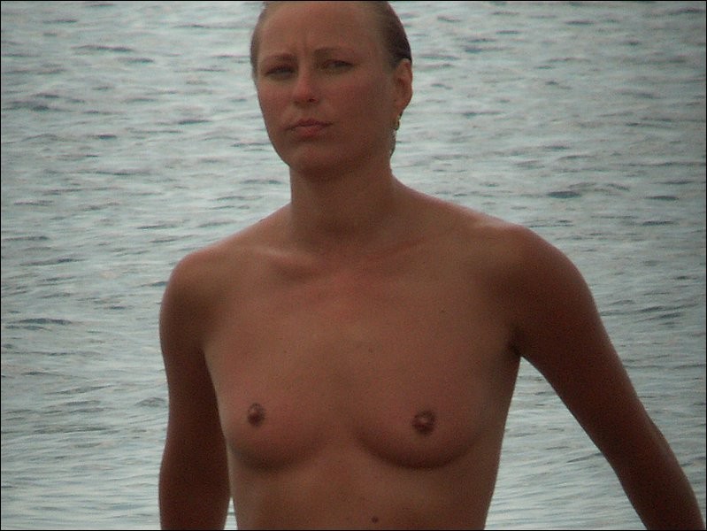 Naked lovers slyly filmed having sex fun in the sea #72257610
