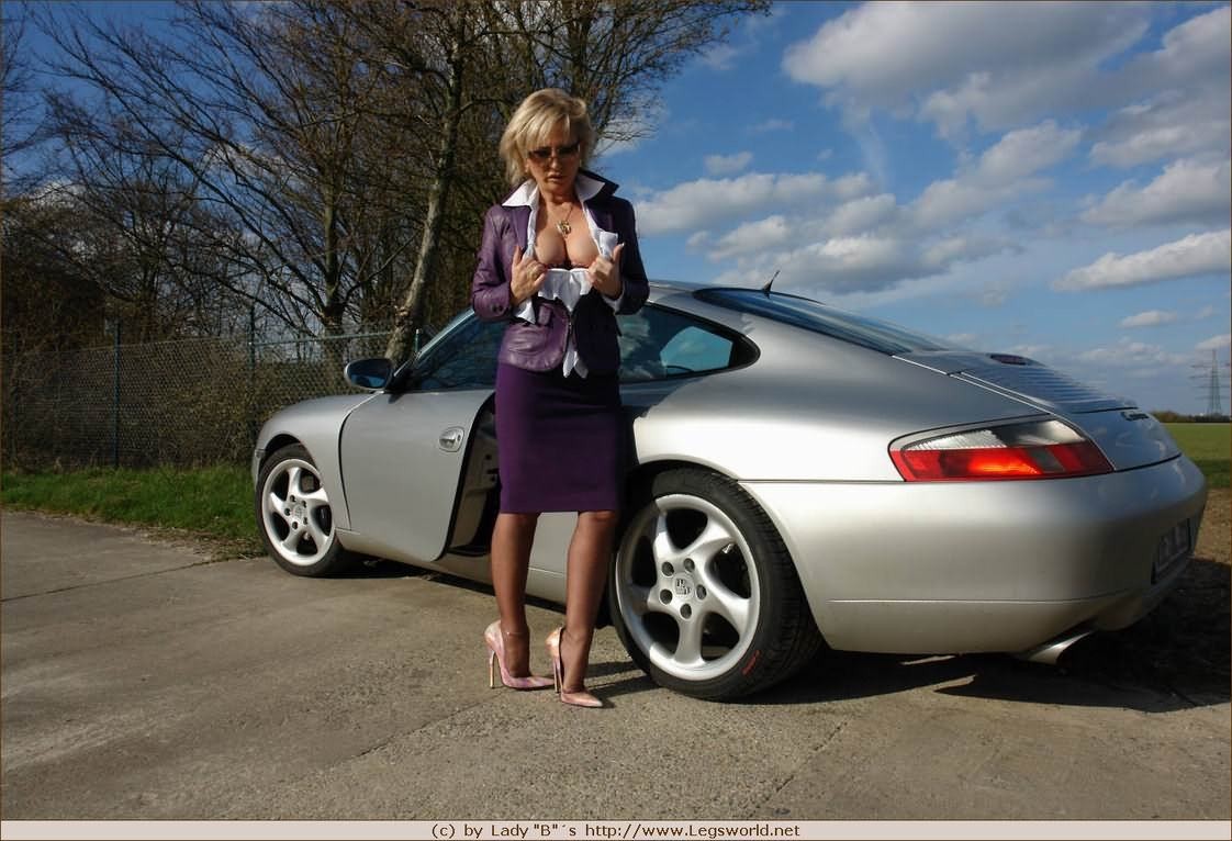 Busty tedesco calze signora barbara con auto calda
 #78019451