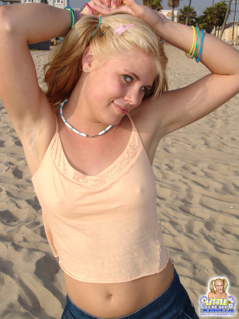 Quiero ver algunas tetas
 #68113633