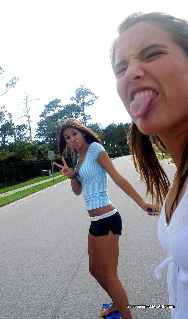 Tight eighteen year old amateur girlfriends tease #79408571