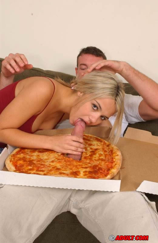 Broke rubia come la salchicha mans pizza
 #73929349