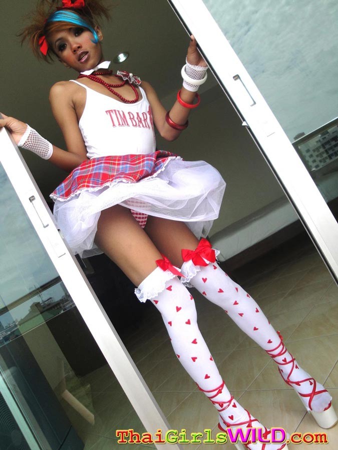 Amateur thaïlandais emo cosplay fille baisée
 #69894130