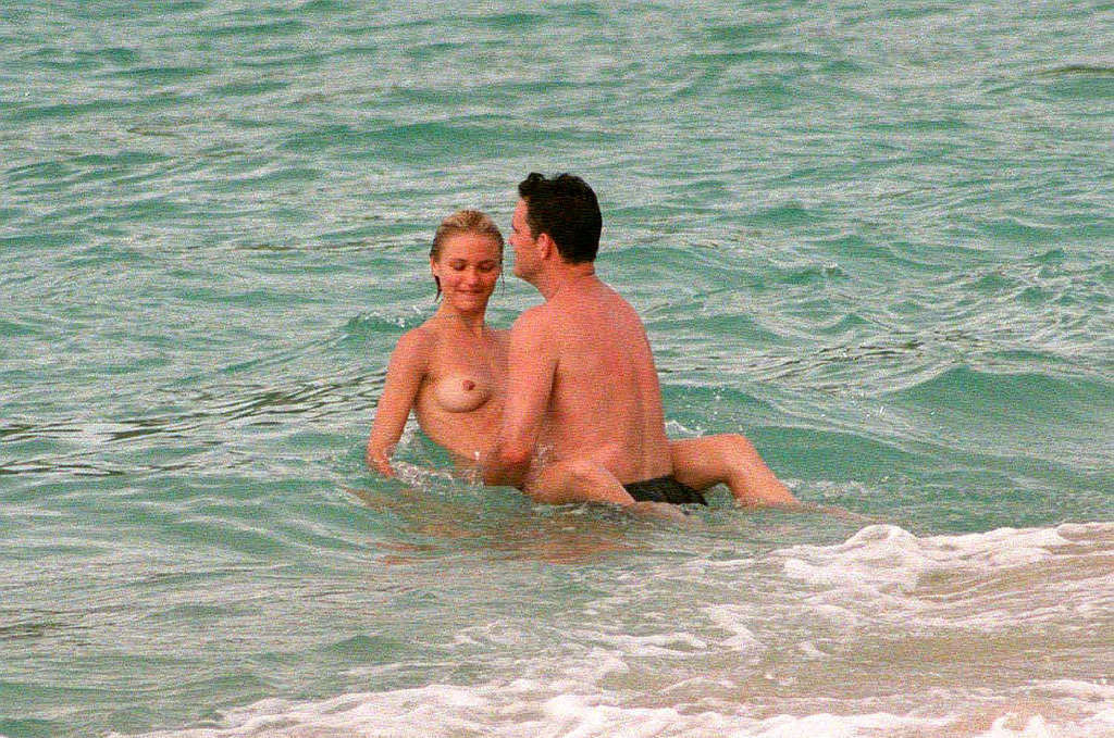Cameron Diaz nipple slip on beach paparazzi pictures #75359931