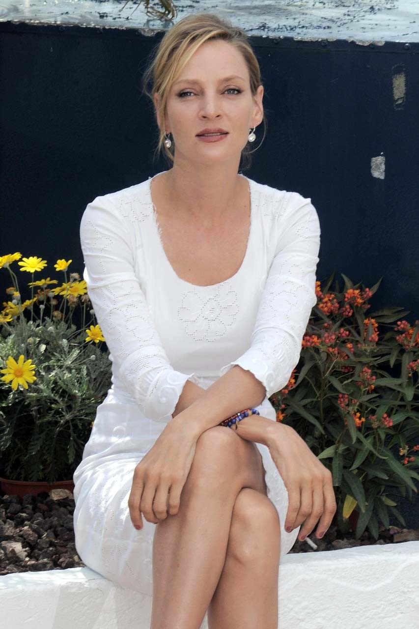 Uma thurman blinkt ihr Höschen upskirt und entblößt ihre tollen Beine Paparazzi p
 #75304908