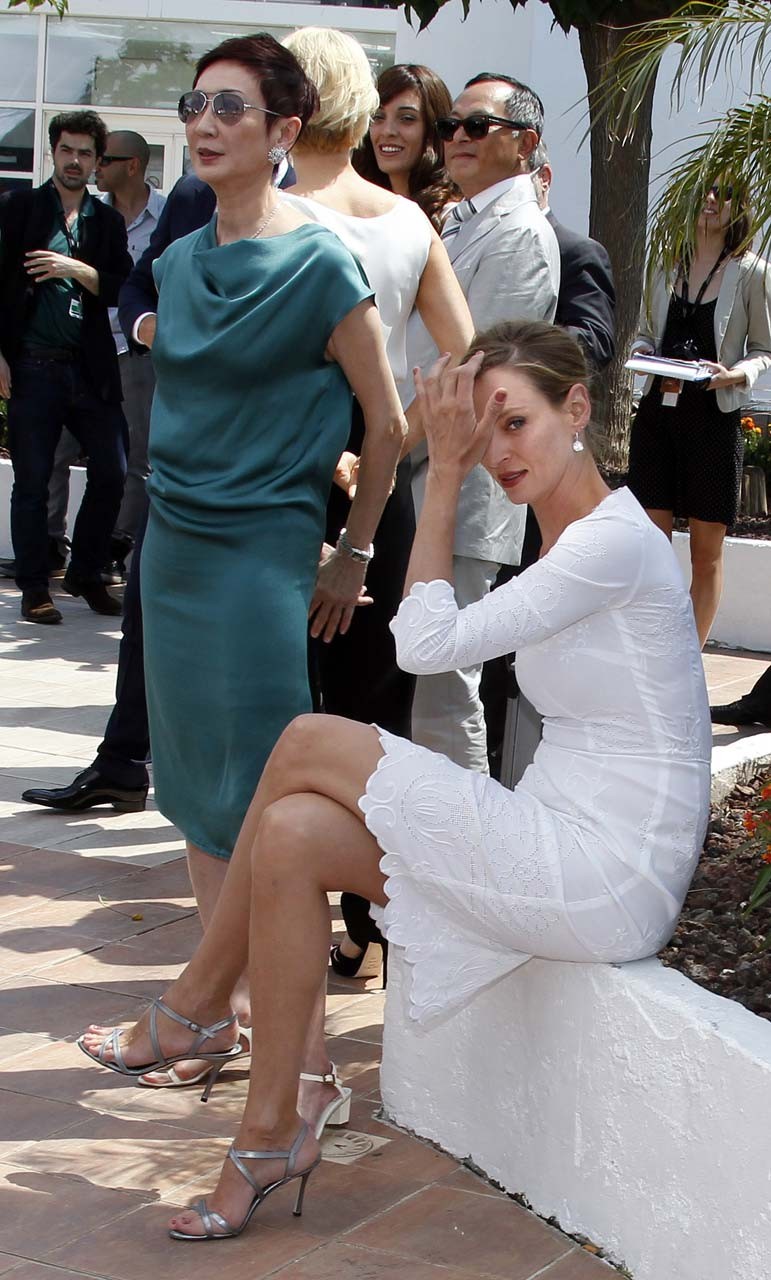 Uma thurman blinkt ihr Höschen upskirt und entblößt ihre tollen Beine Paparazzi p
 #75304957