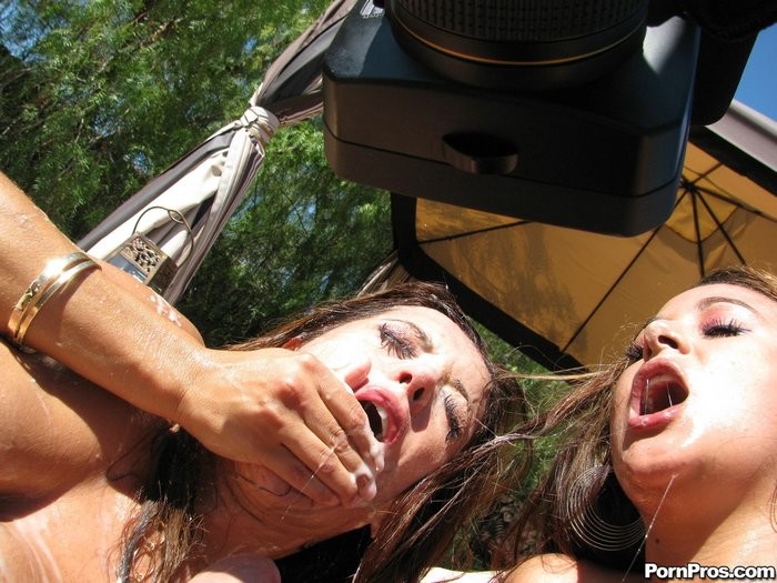 Dos chicas desagradables se corren
 #75873771