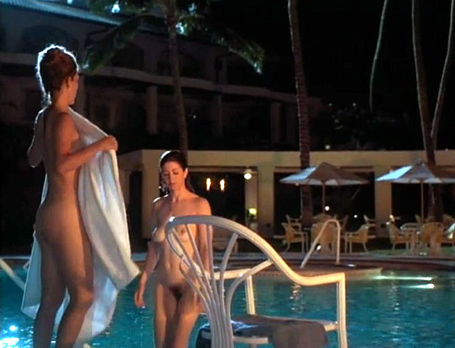 Dana Delany mostrando le sue belle grandi tette in tappi film nudo
 #75393421