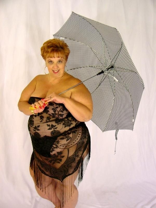 Rotschopf Plumper posiert
 #75584001