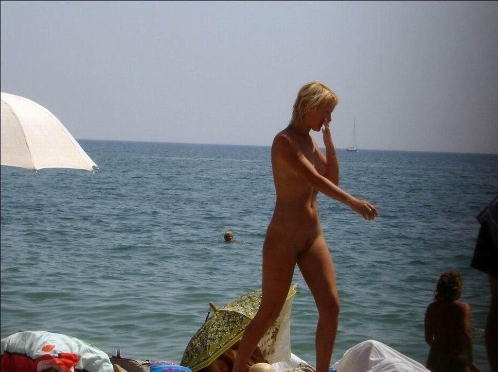 Attenzione - foto e video di nudisti incredibili
 #72267069