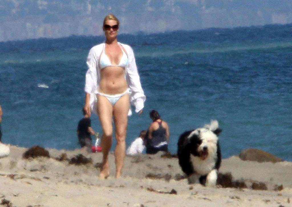 Nicollette Sheridan showing her nice and sexy ass on beach #75374611