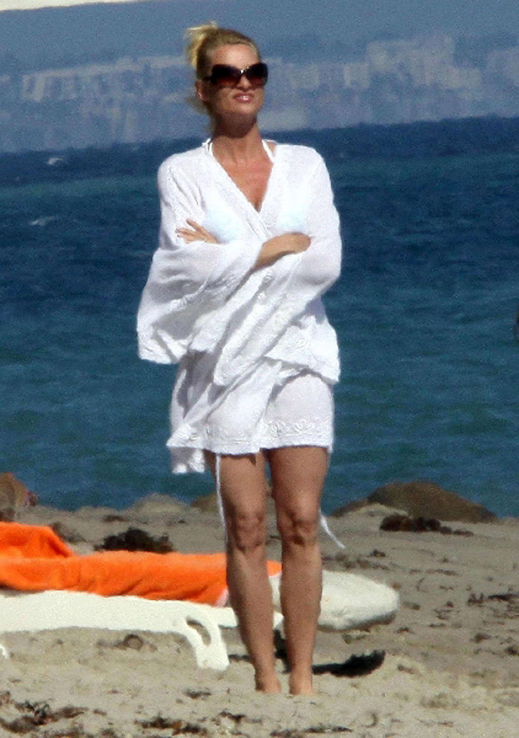 Nicollette Sheridan showing her nice and sexy ass on beach #75374647