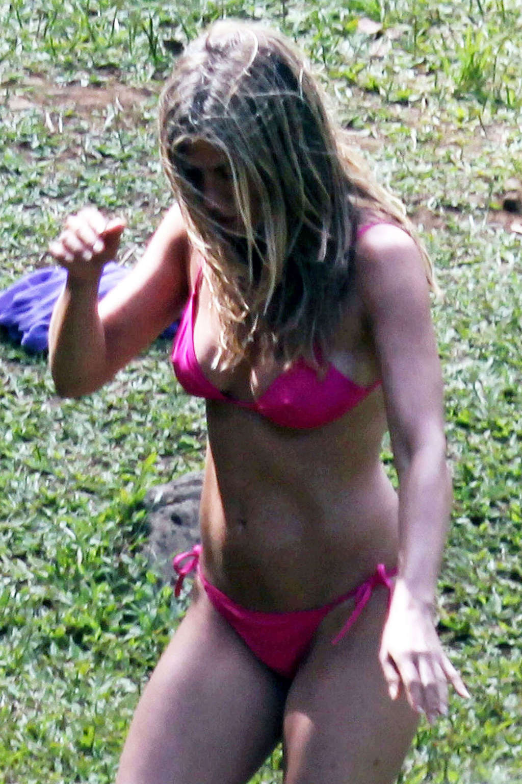 Jennifer Aniston exposing her sexy ass in thong and hot neapples #75340517
