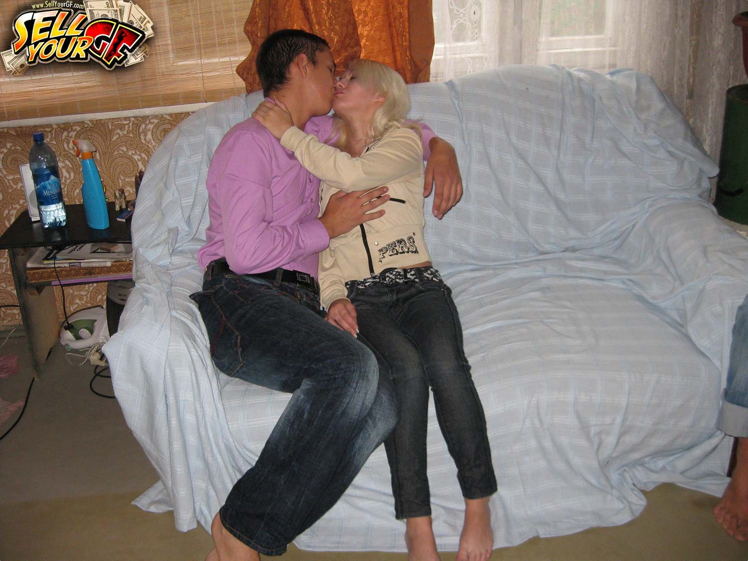 Gf amateur blonde baisant un étranger pour de l'argent liquide
 #75903919